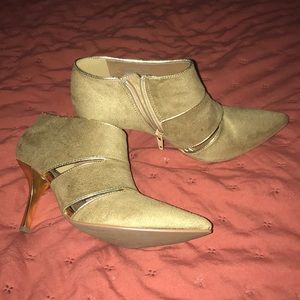Adorable brand new ankle boots I don’t have the tag’s.